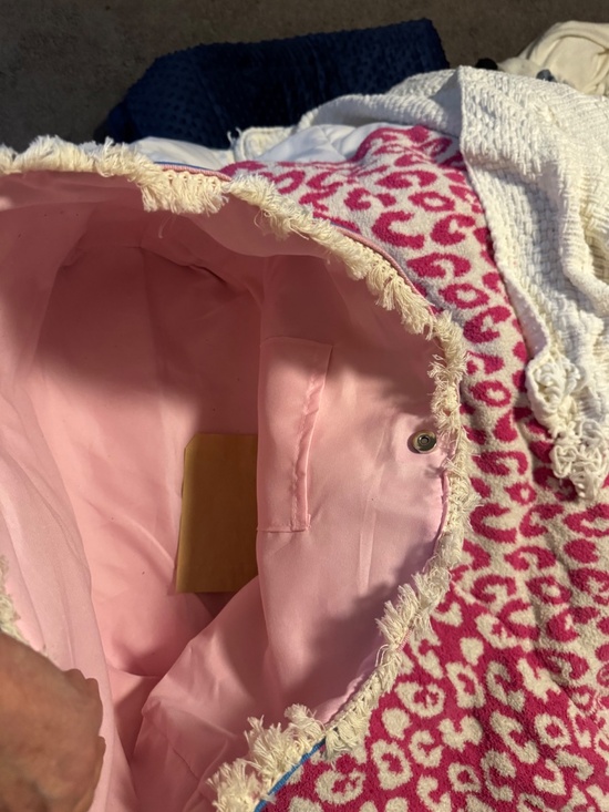 Tote - Picture 3 of 3